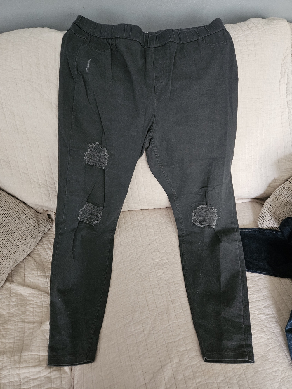 Vera Bradley Black Straight-Leg Distressed Pants